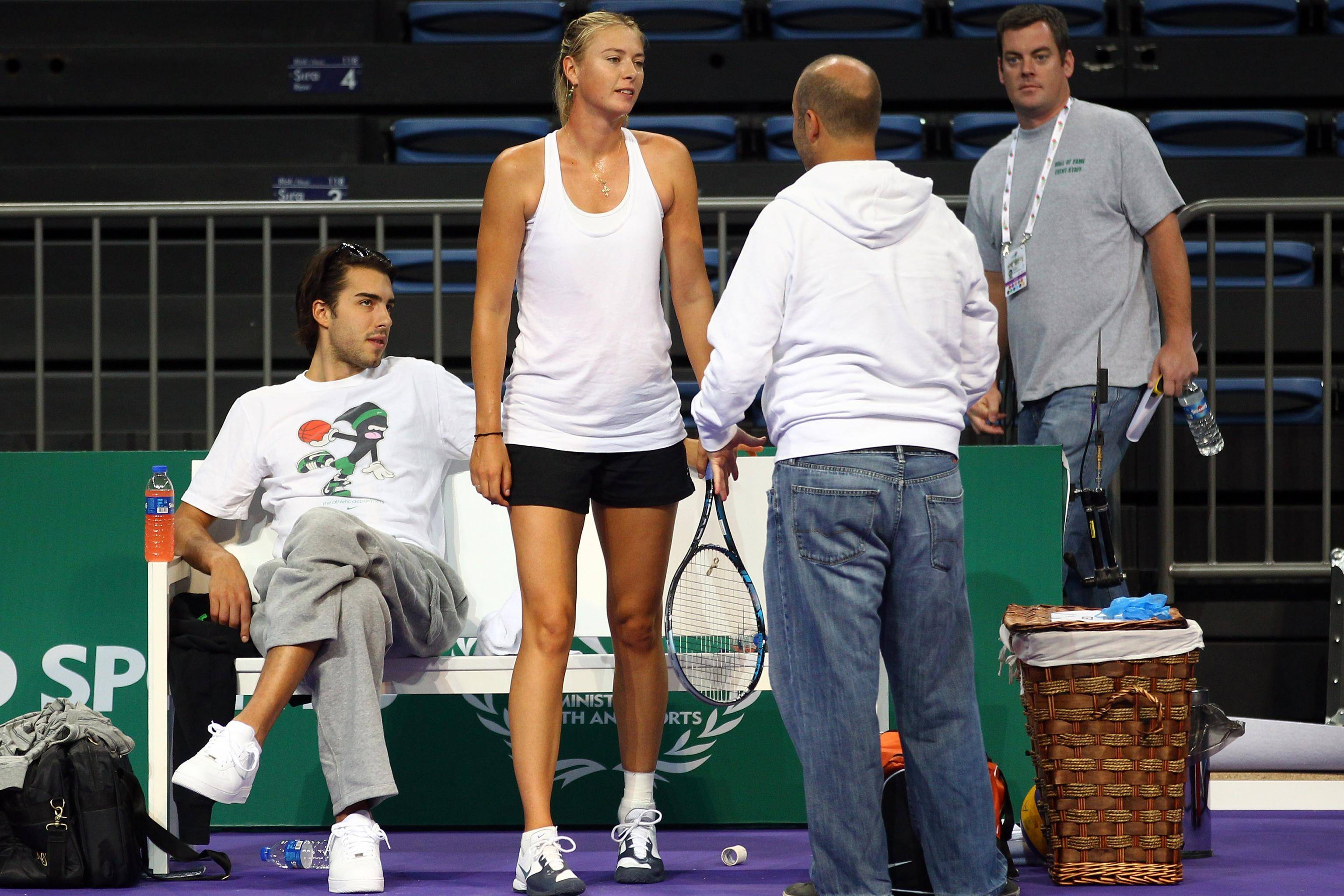 平博下载-莎拉波娃回归赛场，挺进下一轮首场状态亮眼，G2观众沸腾！-平博下载